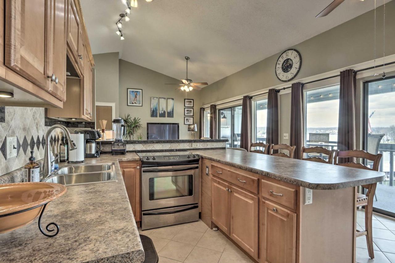 Osage Beach Condo With Lake Of The Ozarks Views Екстериор снимка